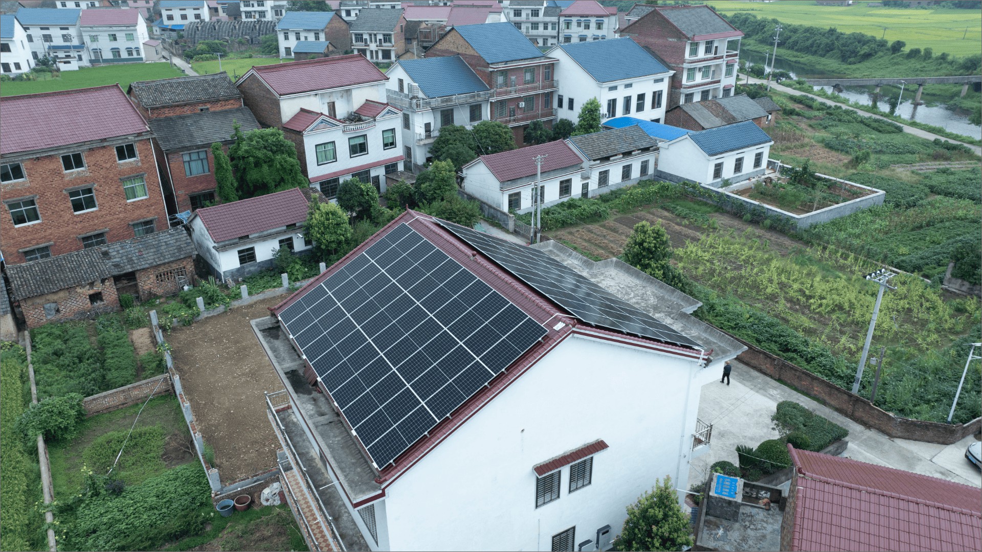 湖北攸县灿阳房双面坡项目